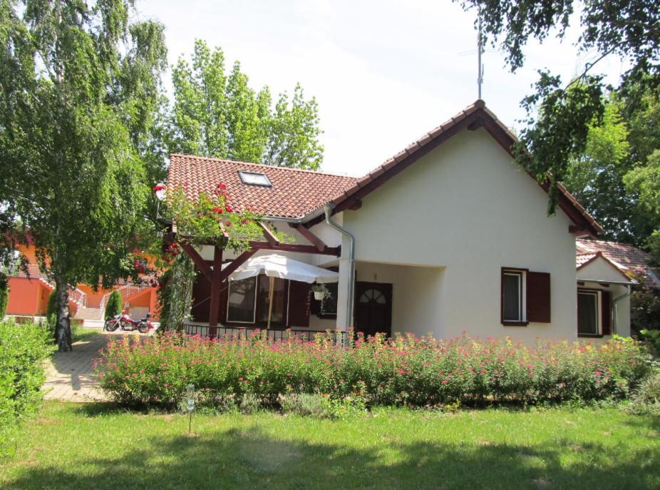 Villa Patio Exteriér fotografie